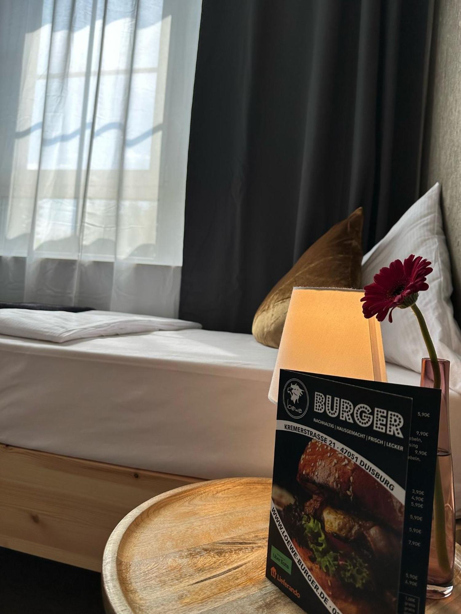 Hotel Restaurant Zum Loewen Дуйсбург Екстер'єр фото